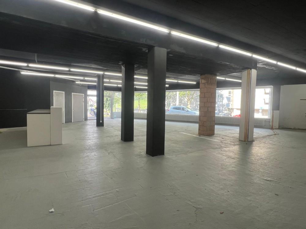 400m² shop, photo 5 of 10