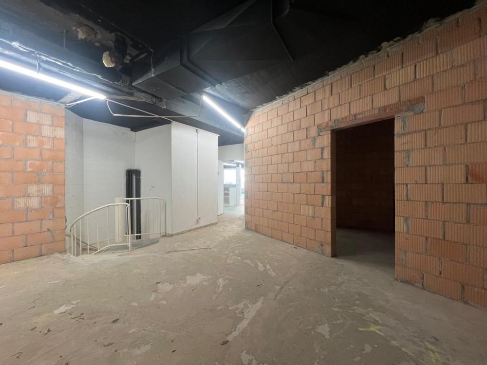 400m² shop, photo 10 of 10