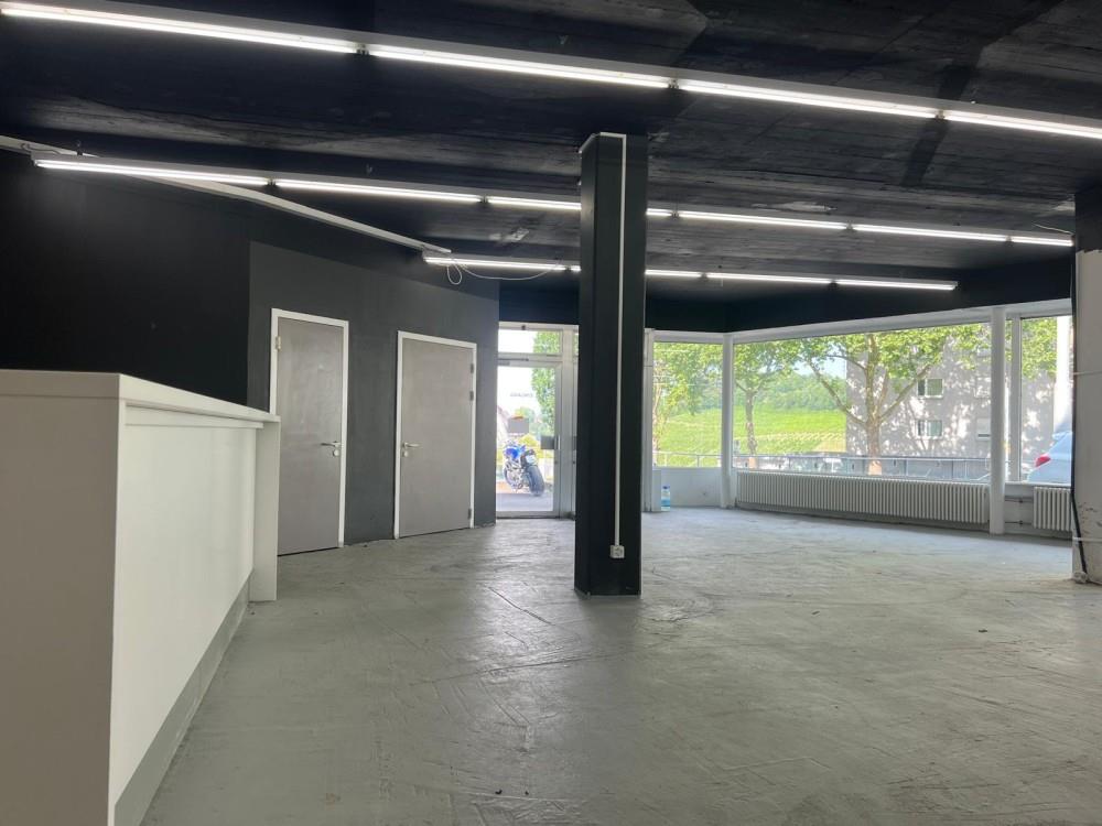 400m² shop, photo 4 of 10