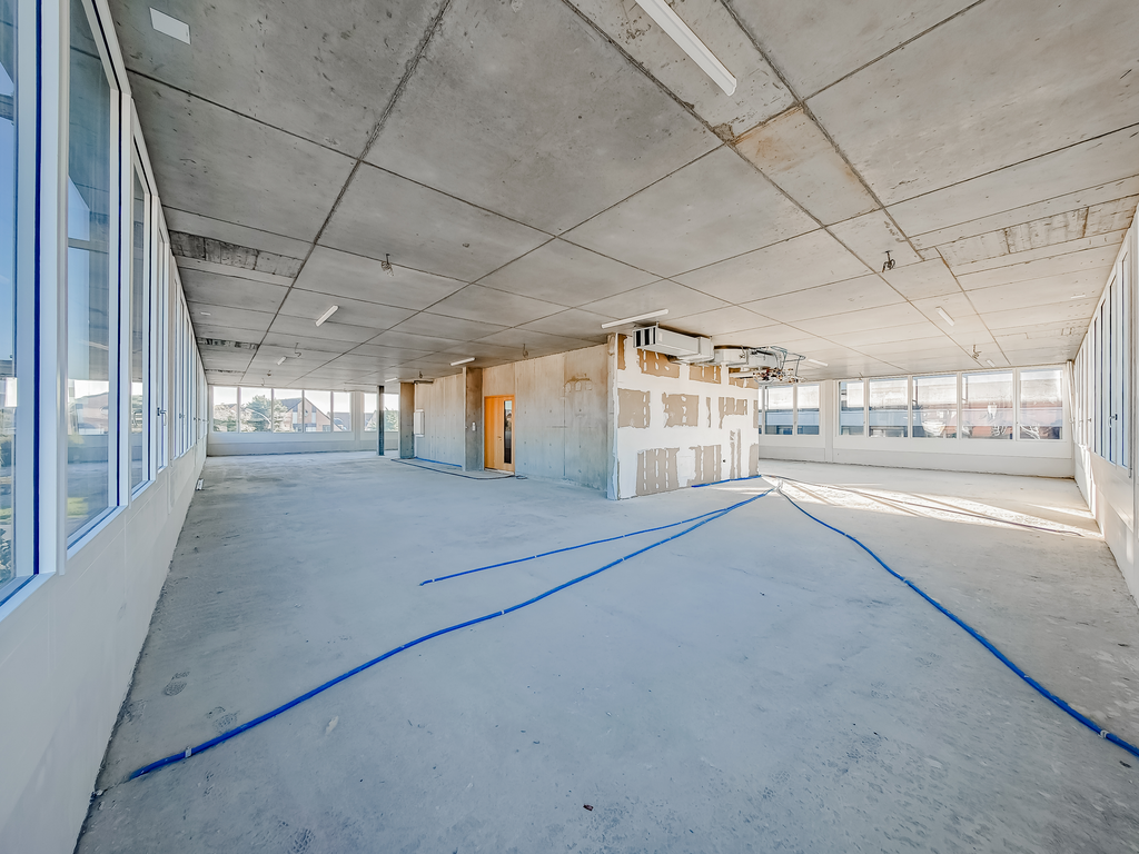 225m² department store, photo 4 of 10