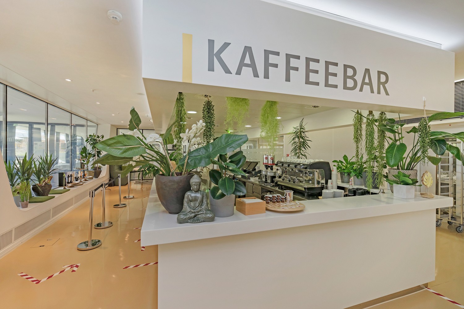 2280m² office