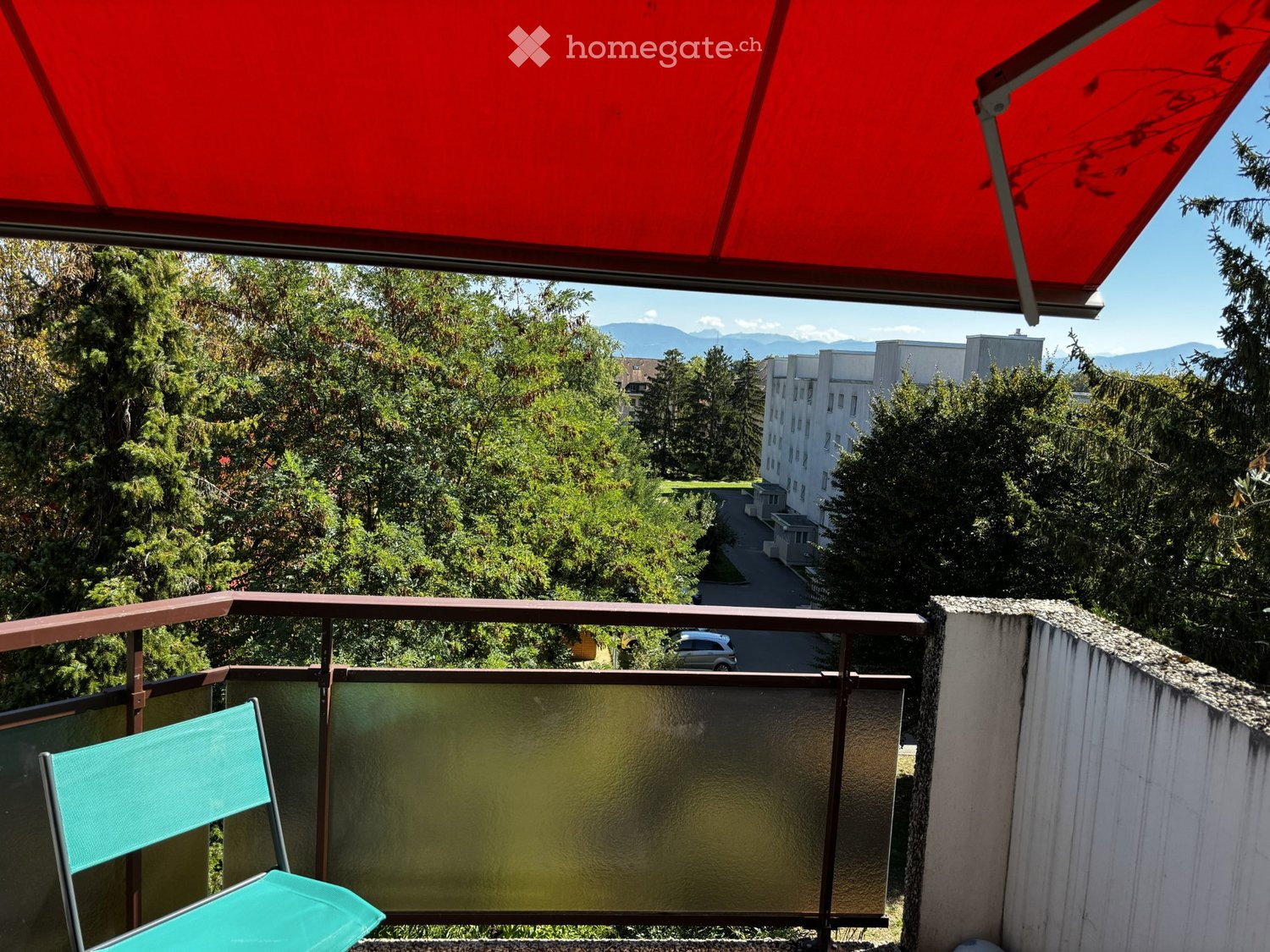3 ½ room apartment
Through-apartment of 3.5 rooms in a quiet neighbourhood. close to schools and station.
Two bedrooms including one very large, a living room, an equipped kitchen with dishwasher, a laundry corner with possibility to connect a washing machine, a balcony, two wc, two bathrooms includ, photo 1 of 5