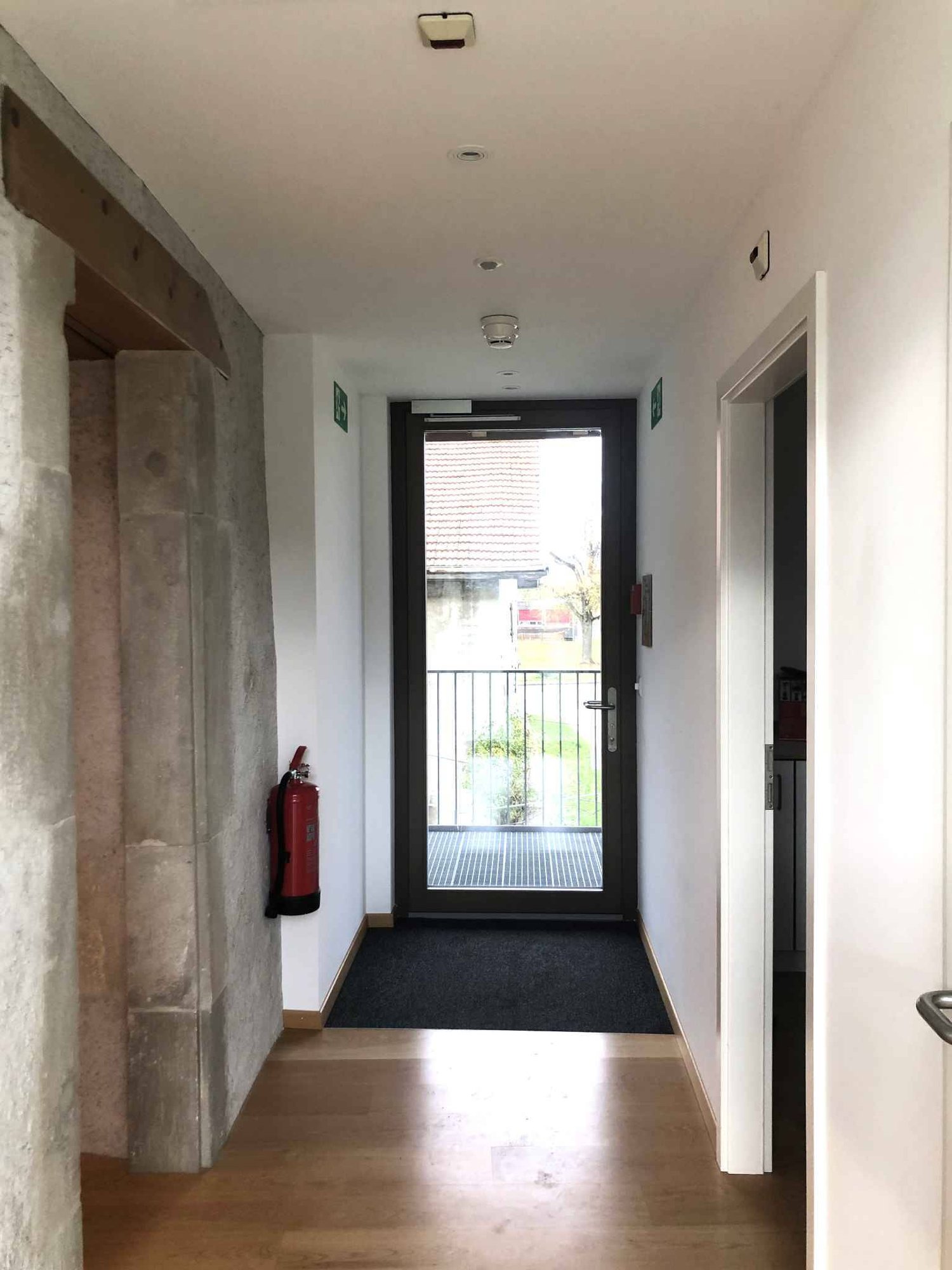 42m² office