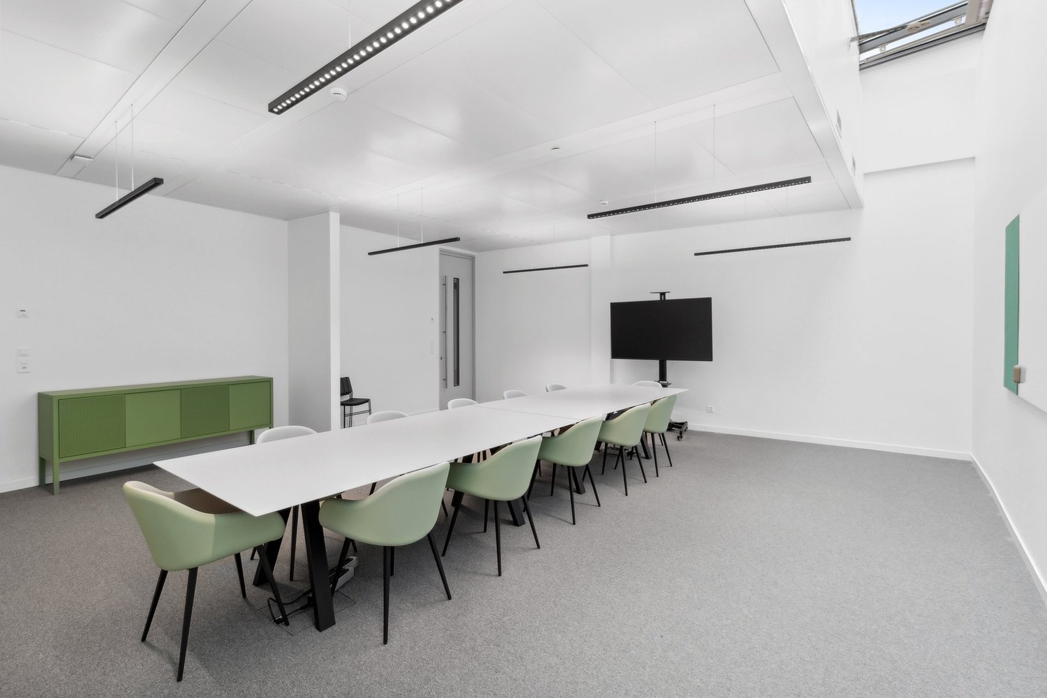 256m² office, photo 6 of 9