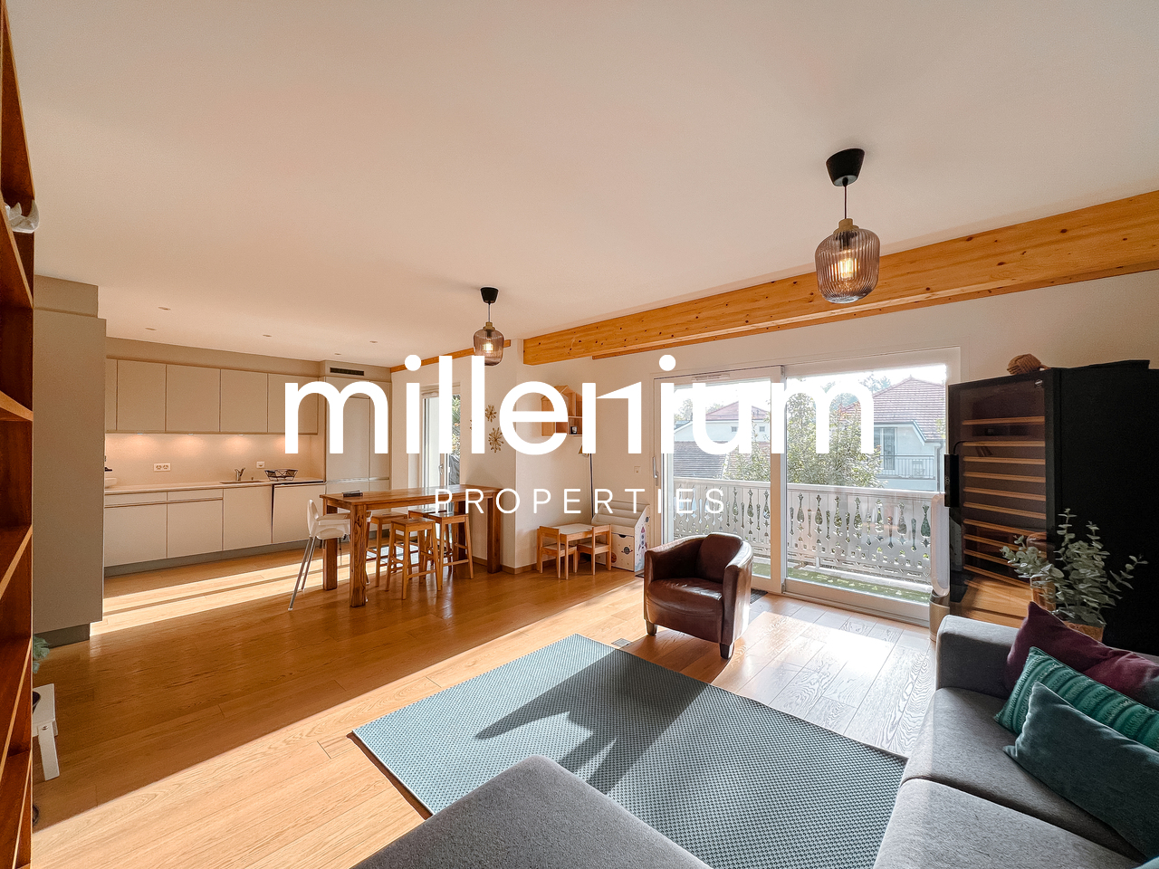6 rooms apartment, photo 1 of 10