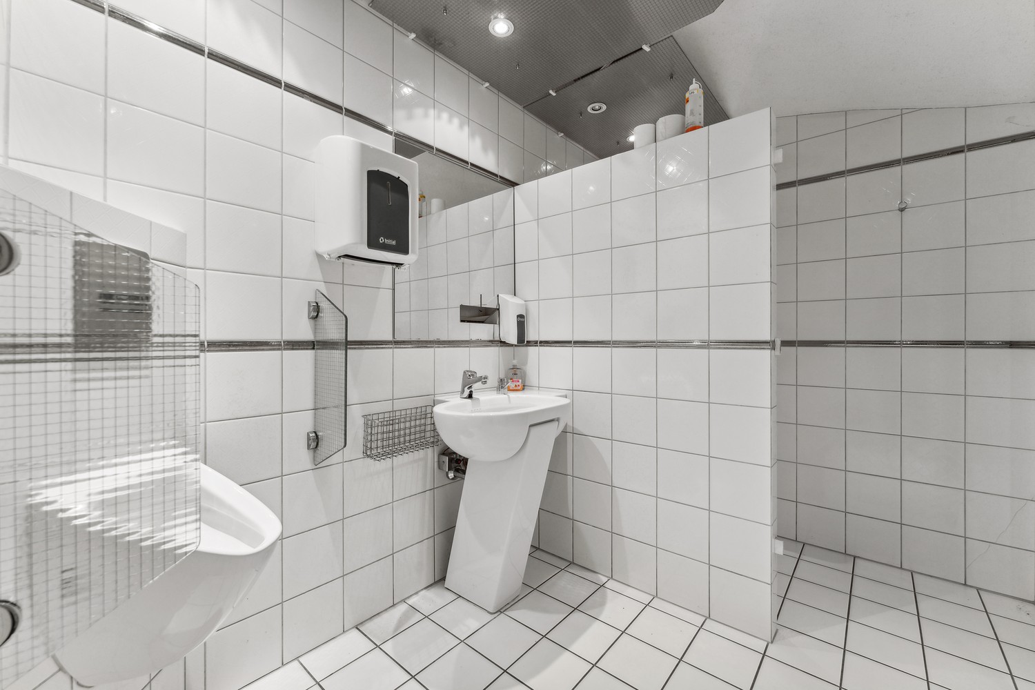 625m² ufficio