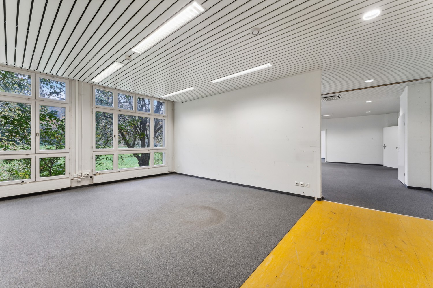 625m² ufficio