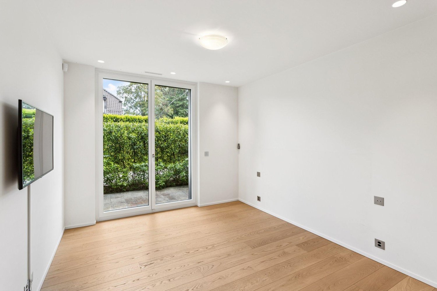 6 rooms apartment