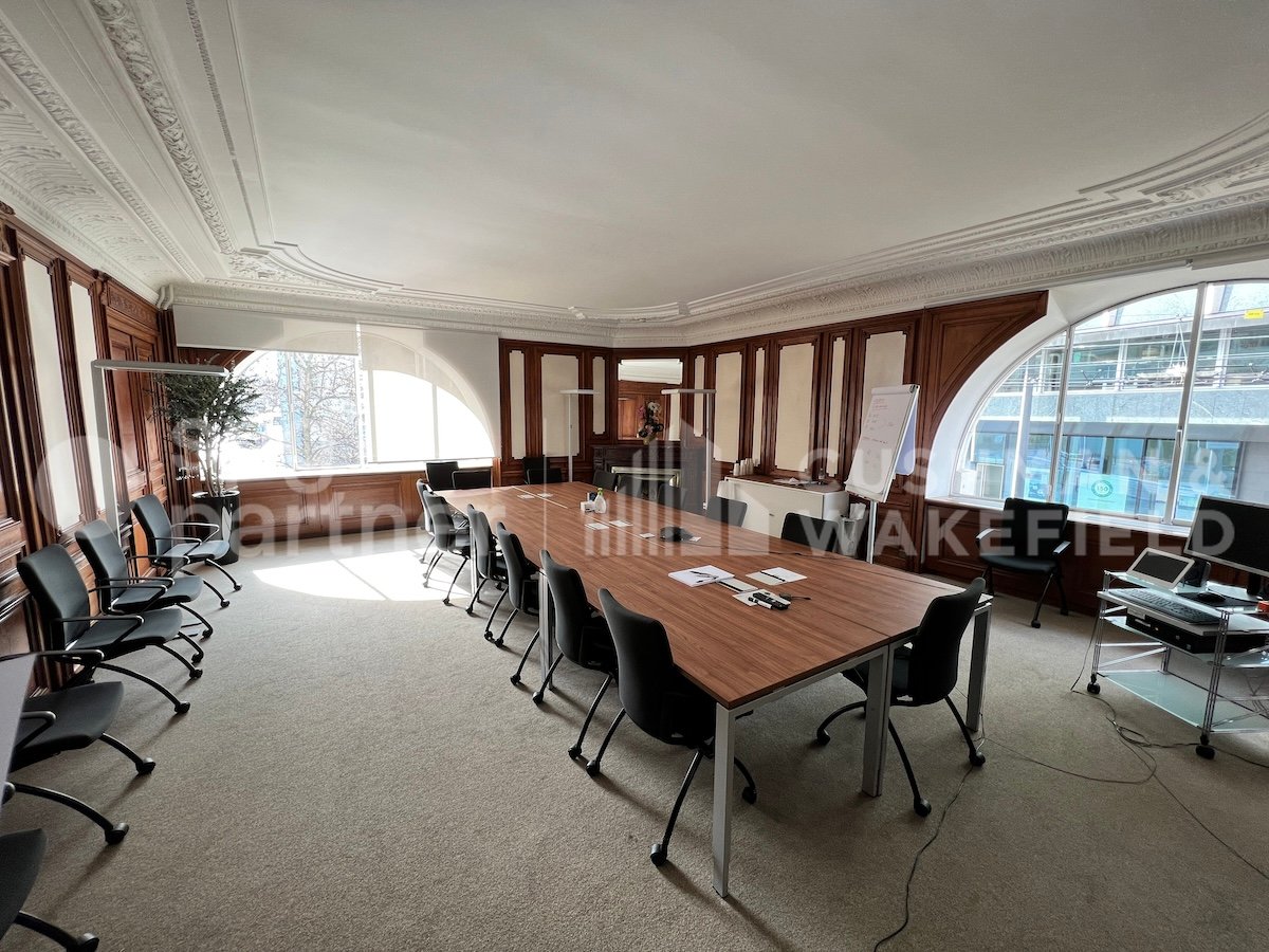 2360m² office, photo 8 of 10