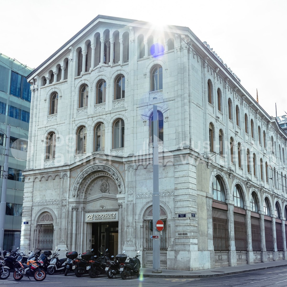2360m² office, photo 1 of 10
