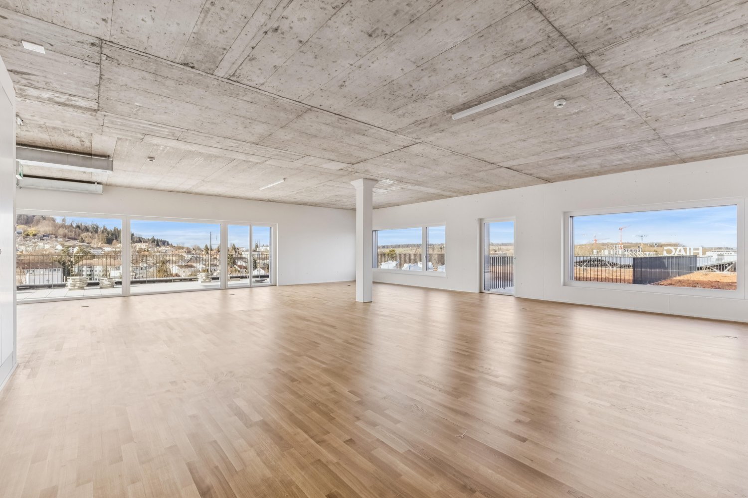 136m² bureau