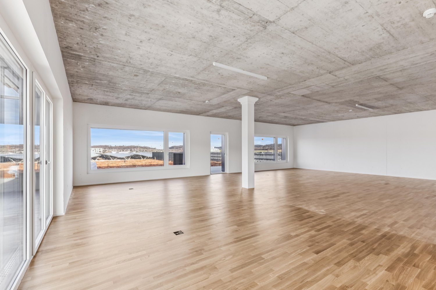 136m² bureau
