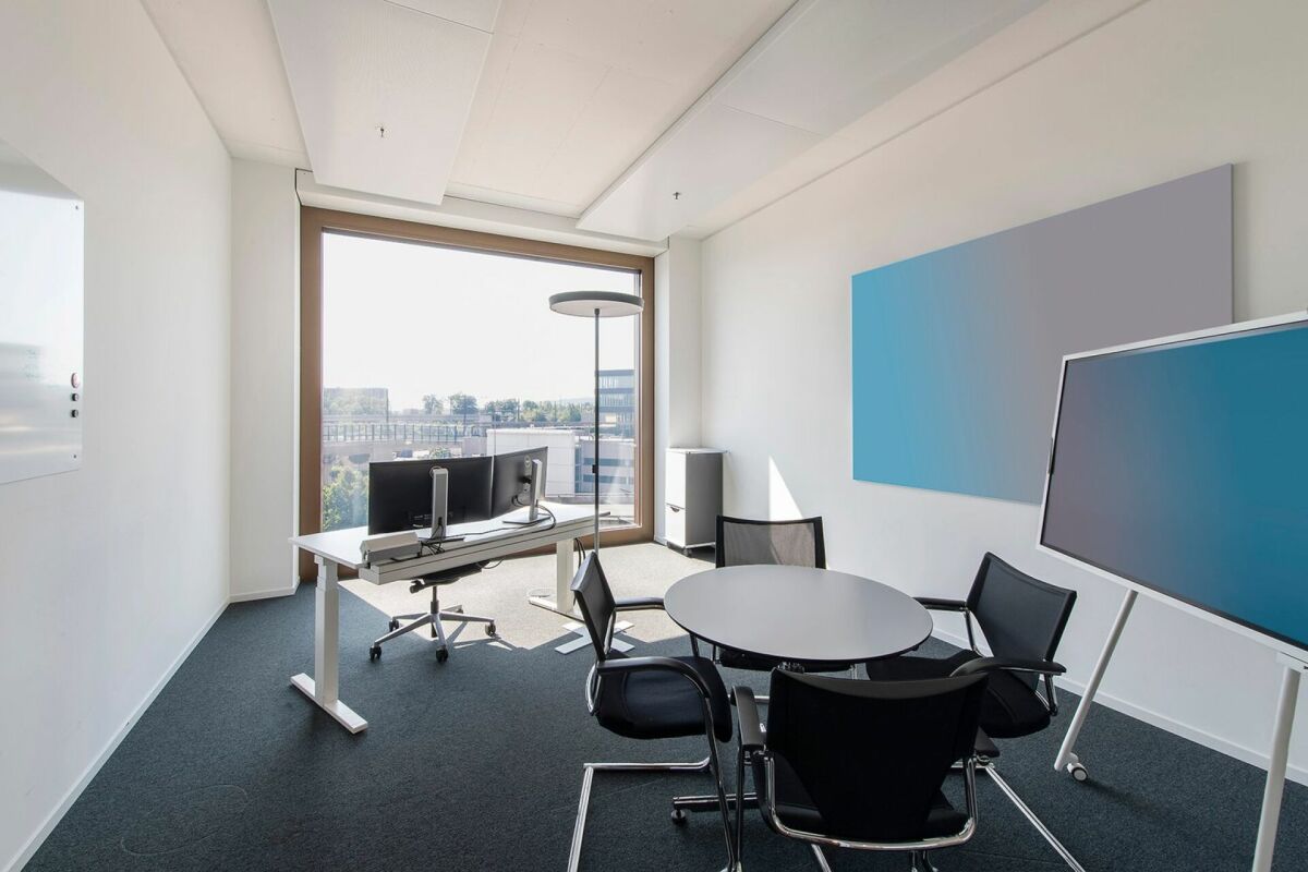 1500m² office, photo 5 of 9