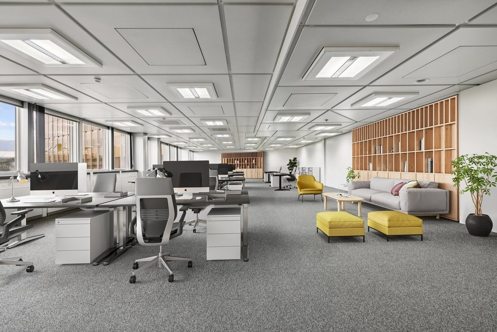 730m² office