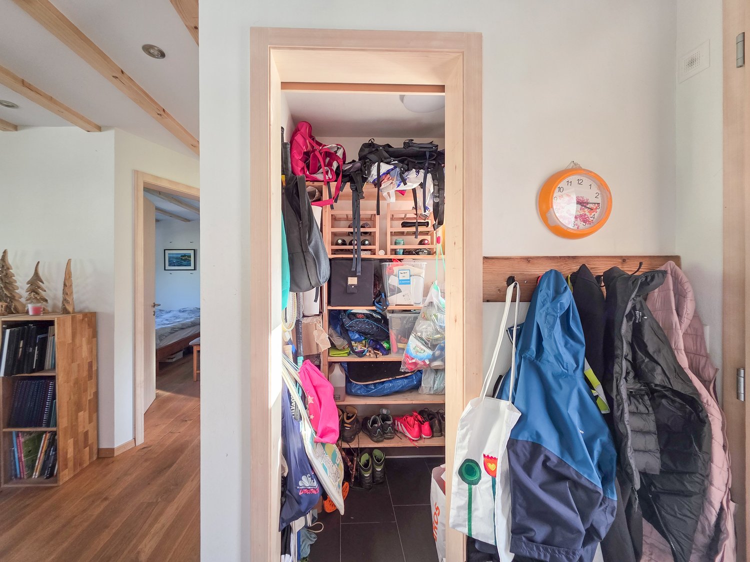 5 rooms apartment