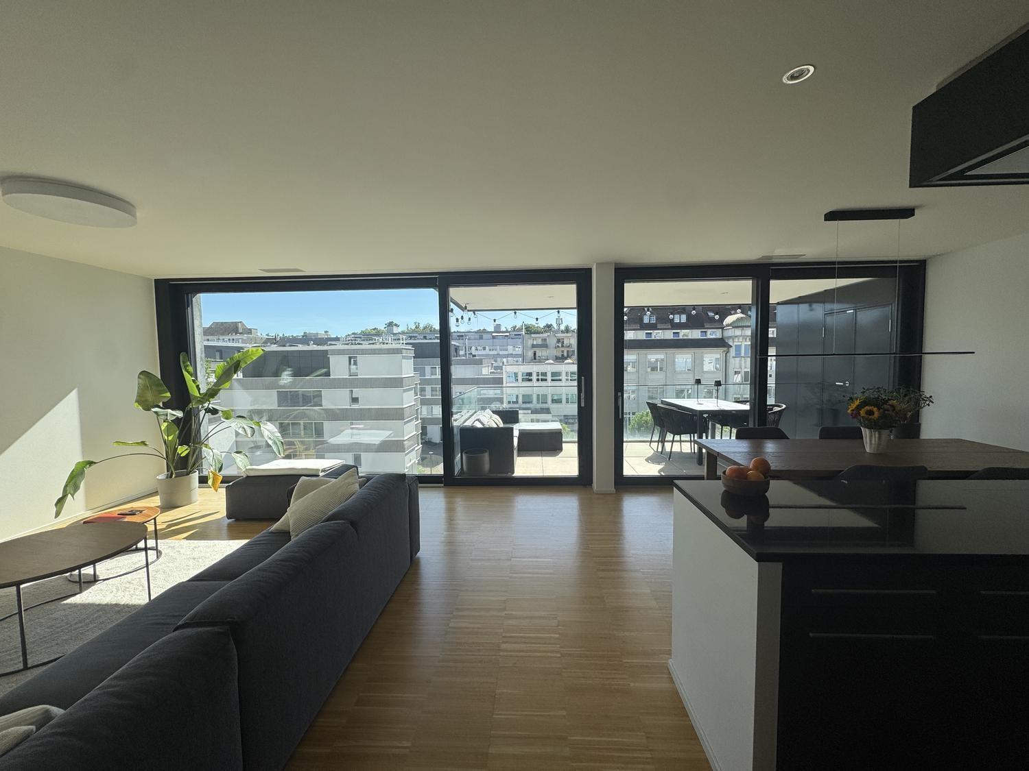 4 rooms apartment, photo 2 of 10
