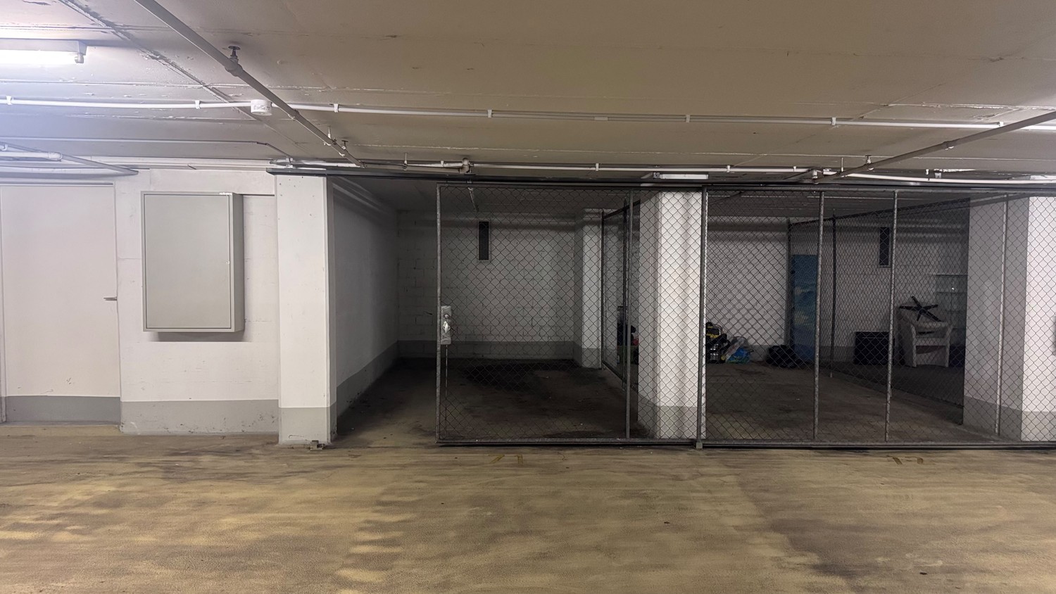 Open slot, photo 1 of 5