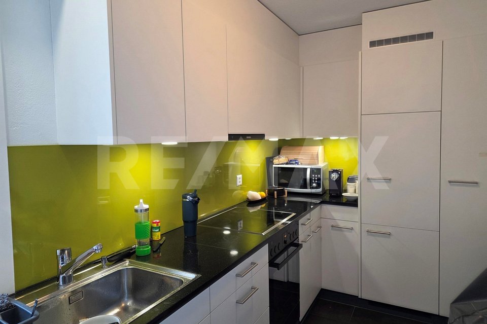 Apartment, photo 2 of 10