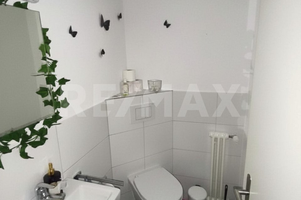 Apartment, photo 10 of 10