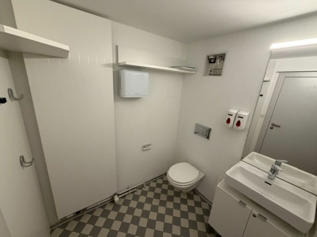 83m² commercial, photo 8 of 8