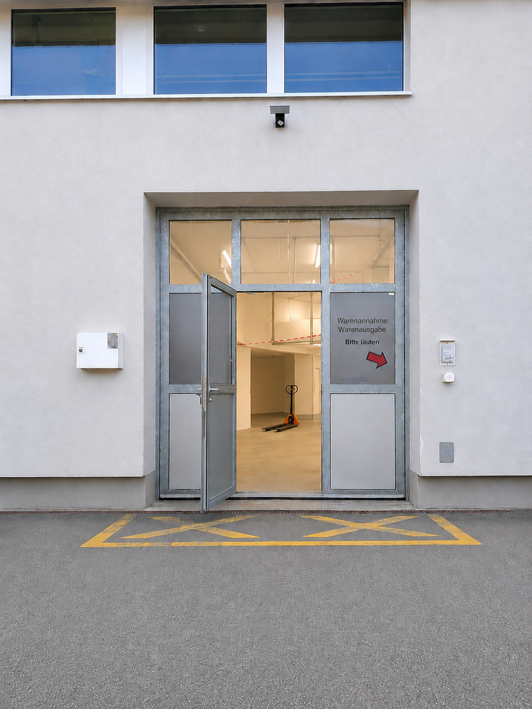 514m² storage room, photo 2 of 10