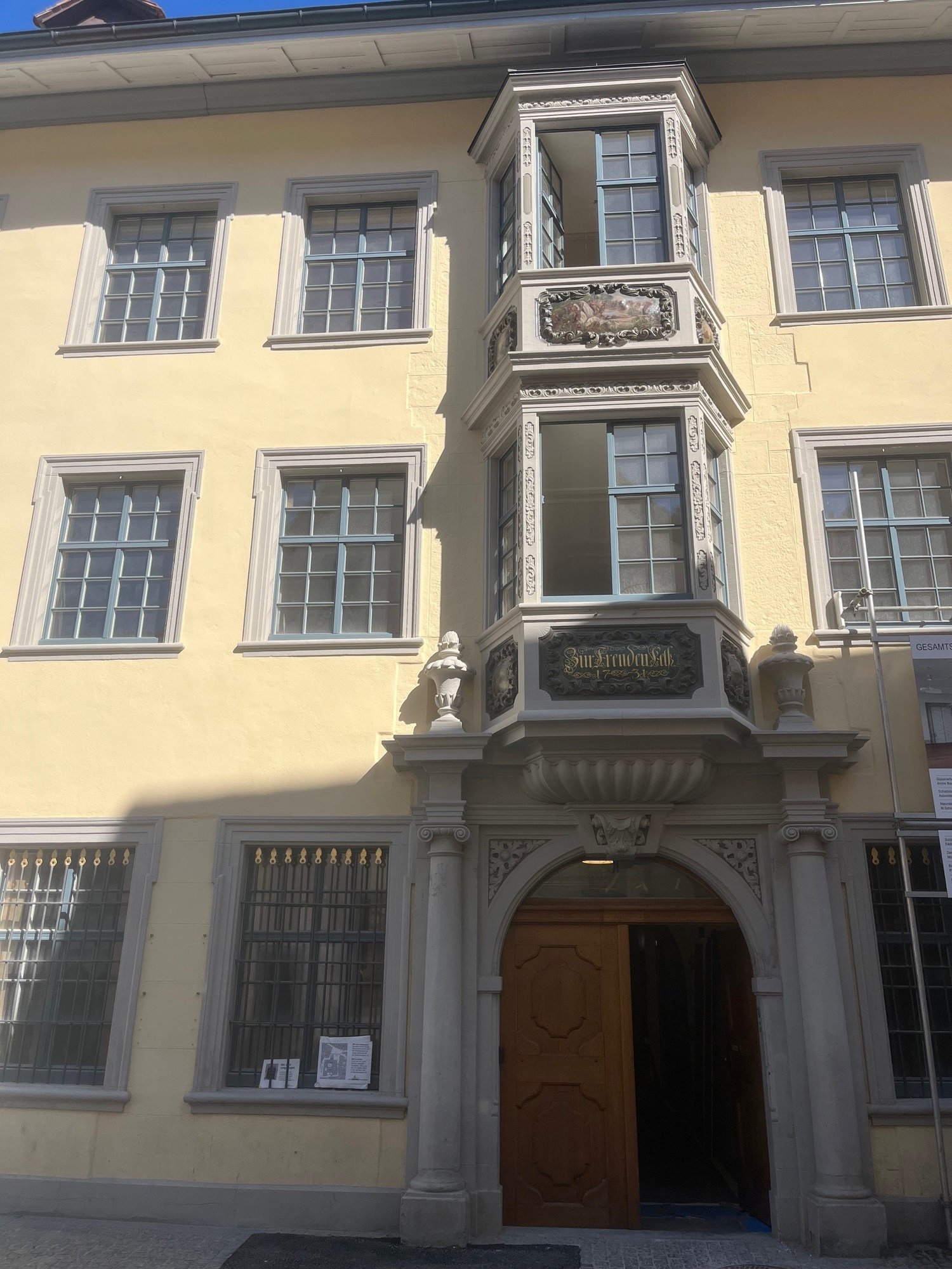 171m² office