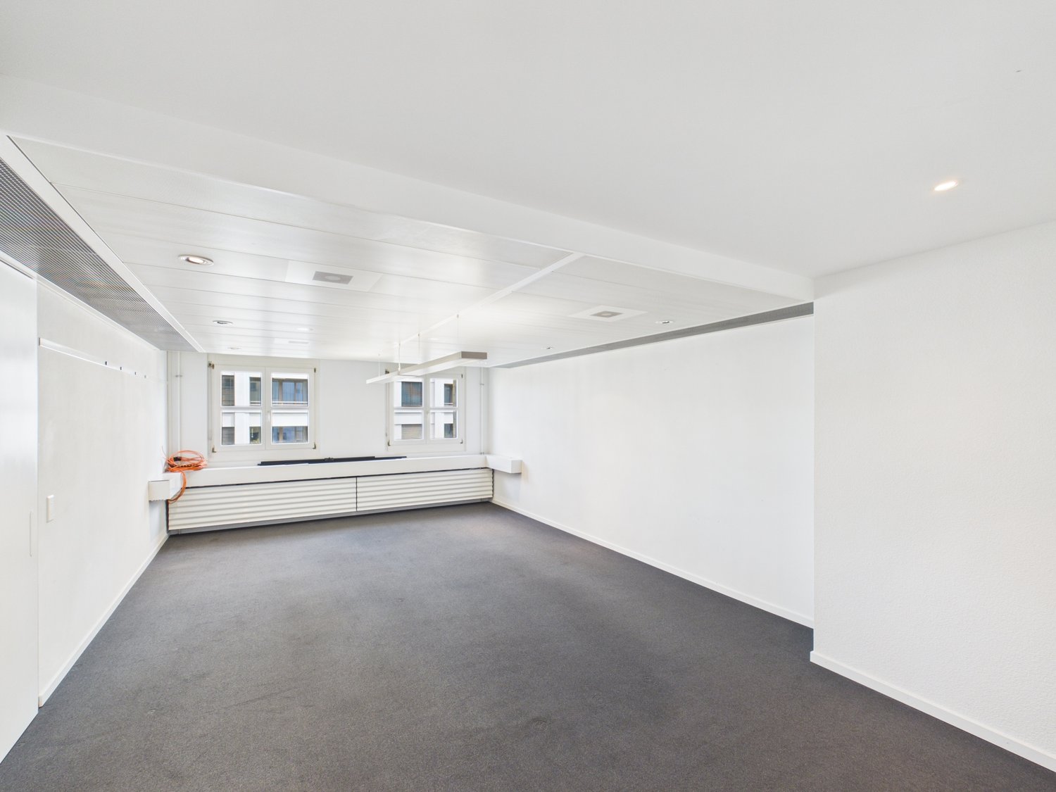 534m² office, photo 8 of 10