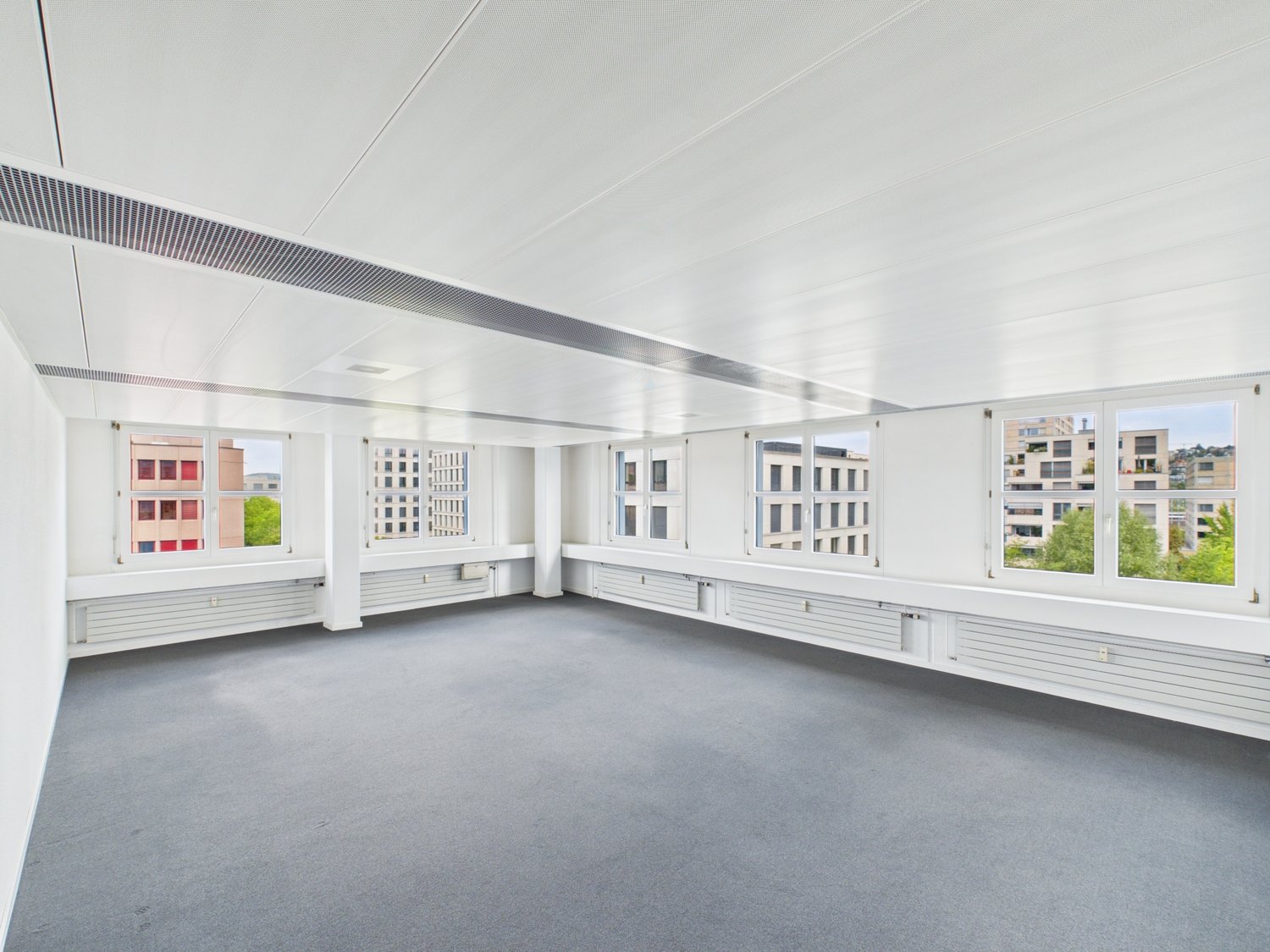 534m² office, photo 2 of 10