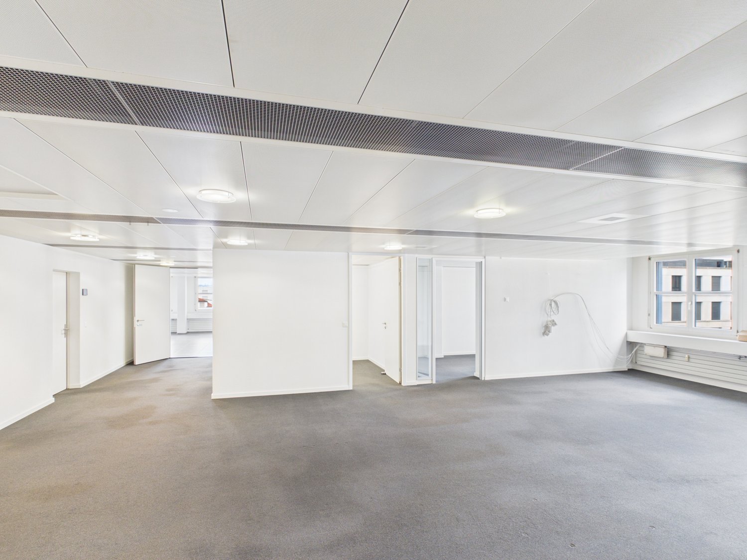 534m² office, photo 5 of 10
