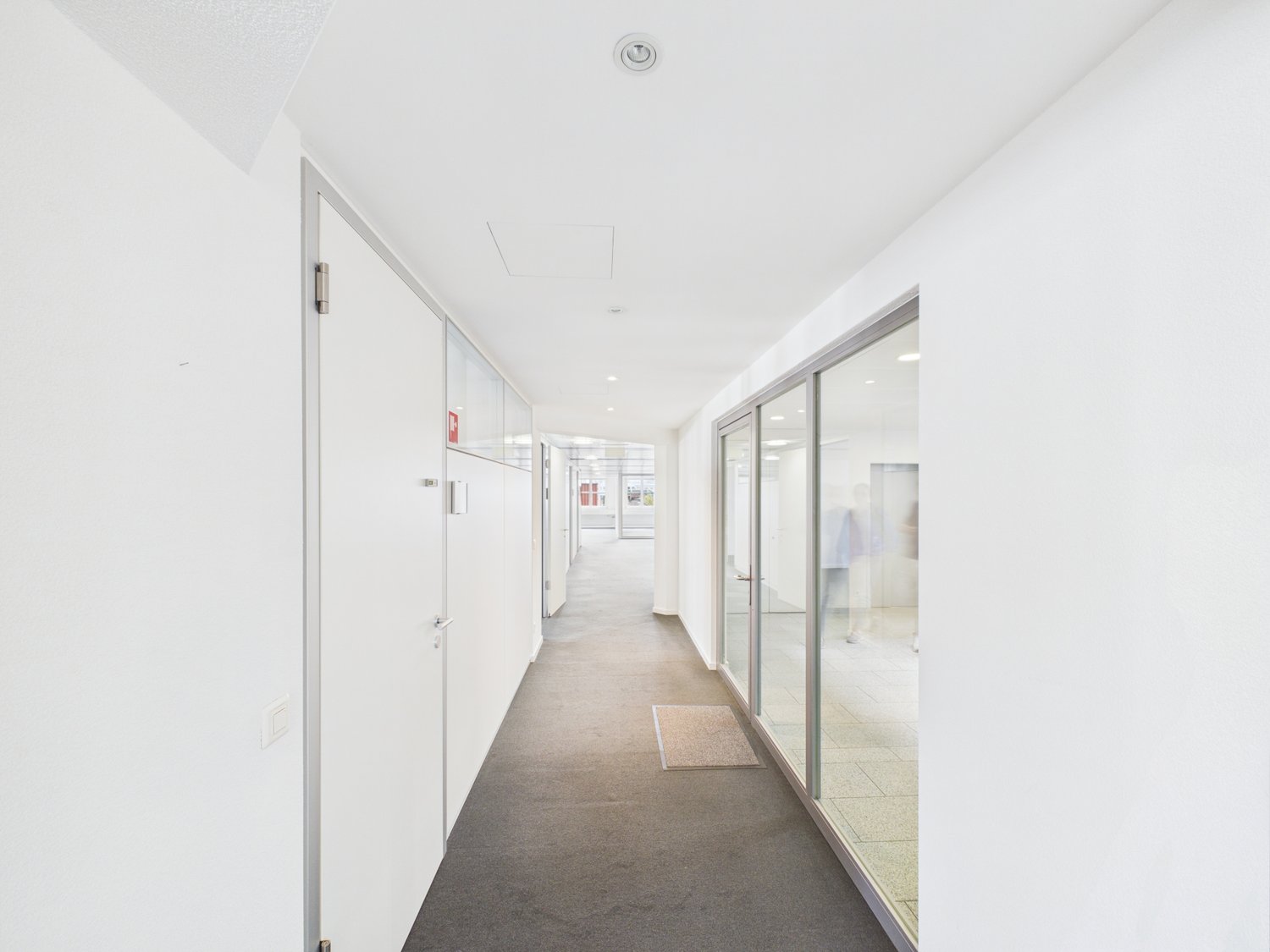 534m² office, photo 7 of 10