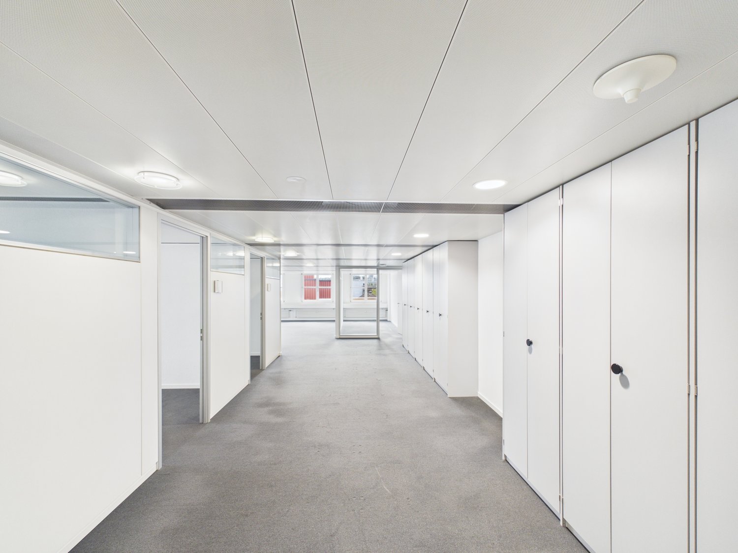 534m² office, photo 10 of 10