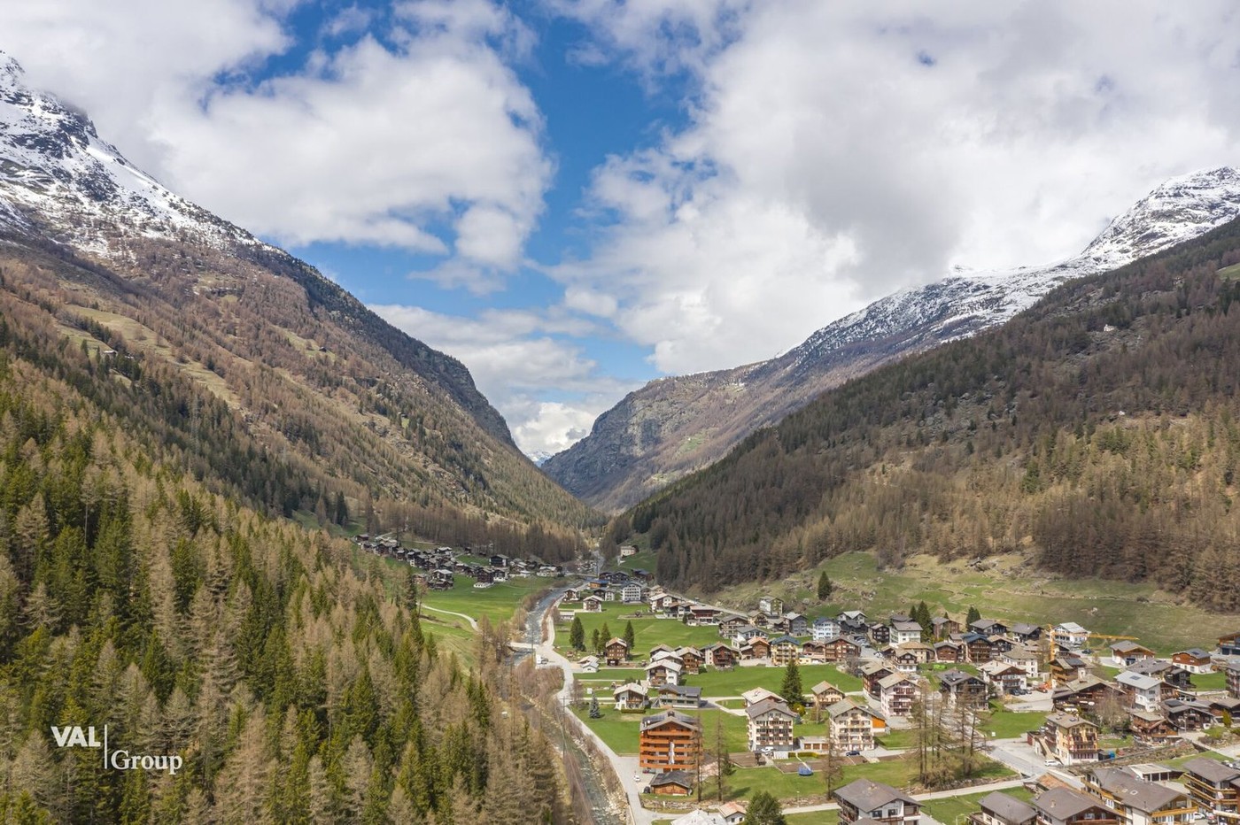 743m² terrain à bâtir