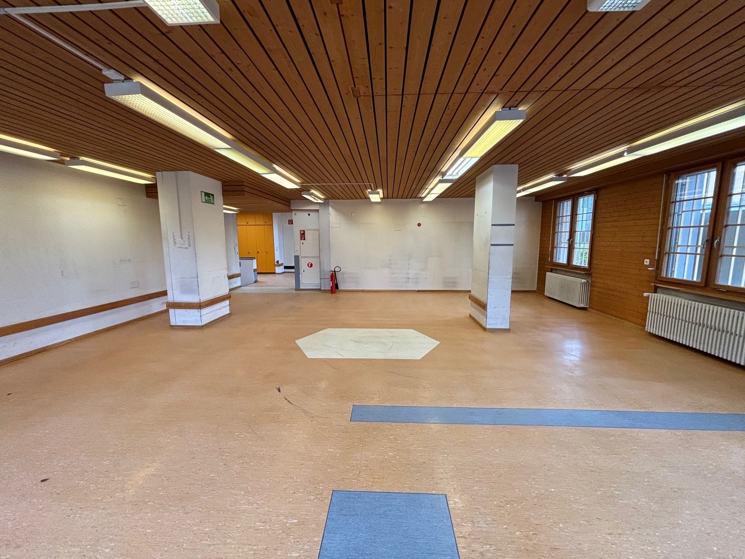 300m² commercial, photo 3 of 10