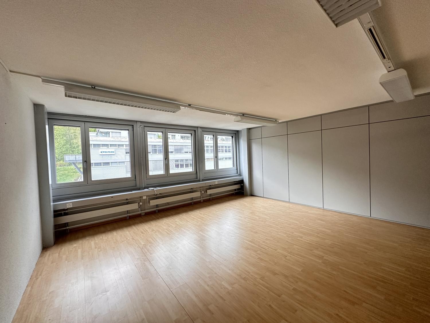 34m² office