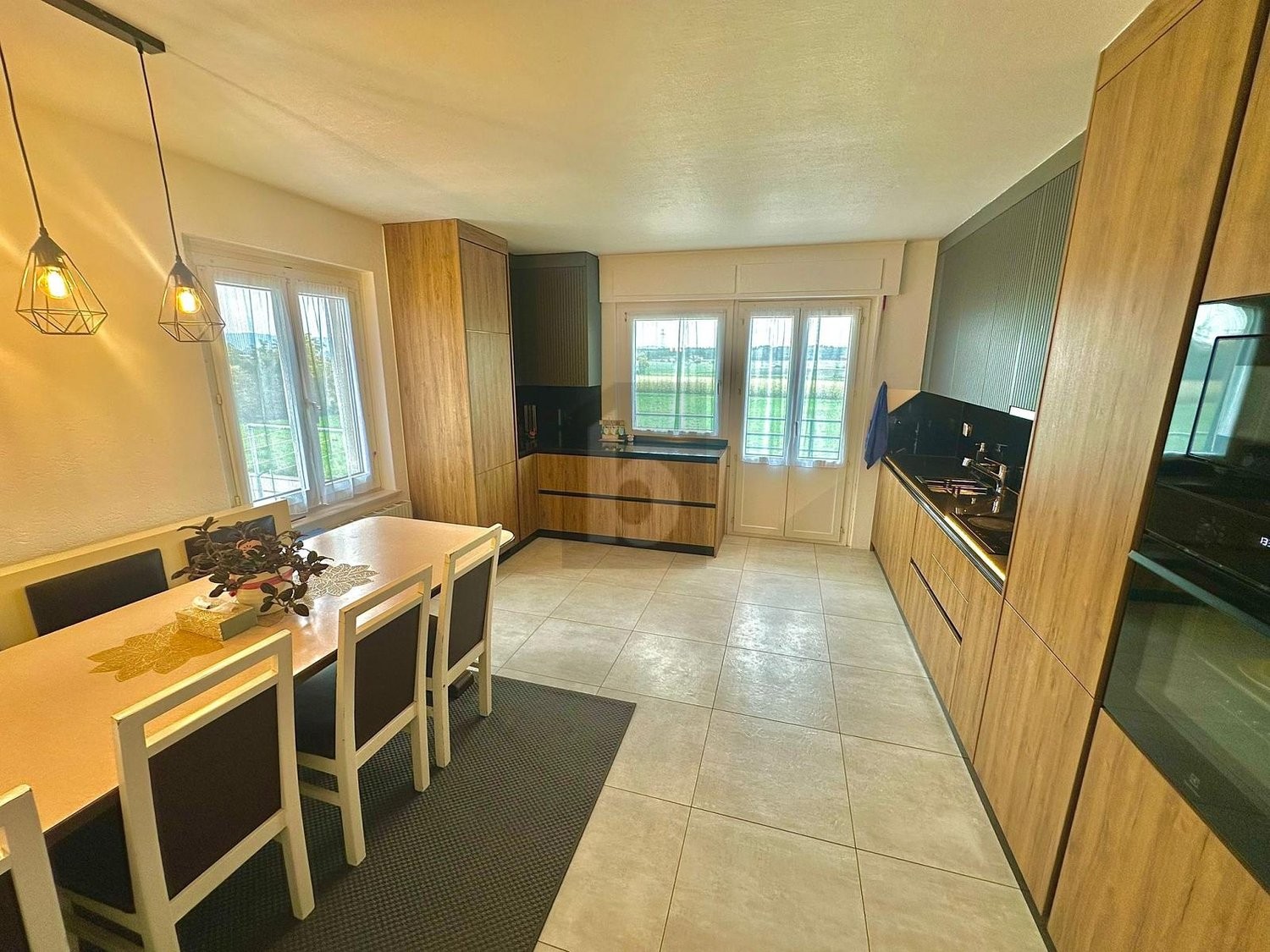 7 rooms apartment, photo 1 of 4