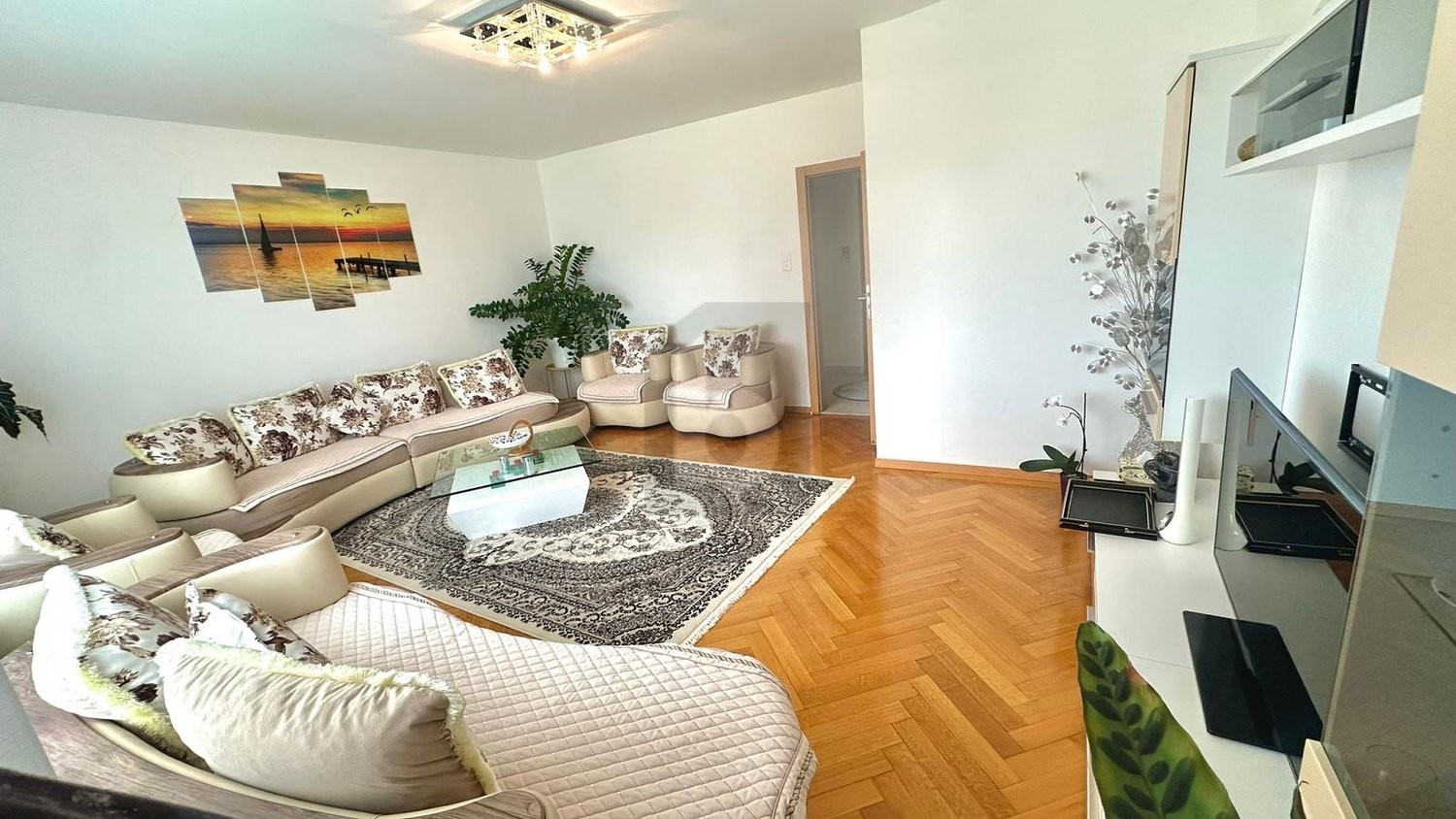 7 rooms apartment, photo 4 of 4