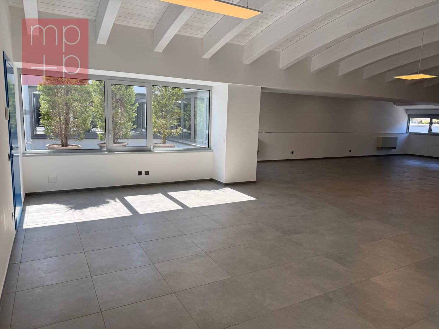 96m² office, photo 1 of 8