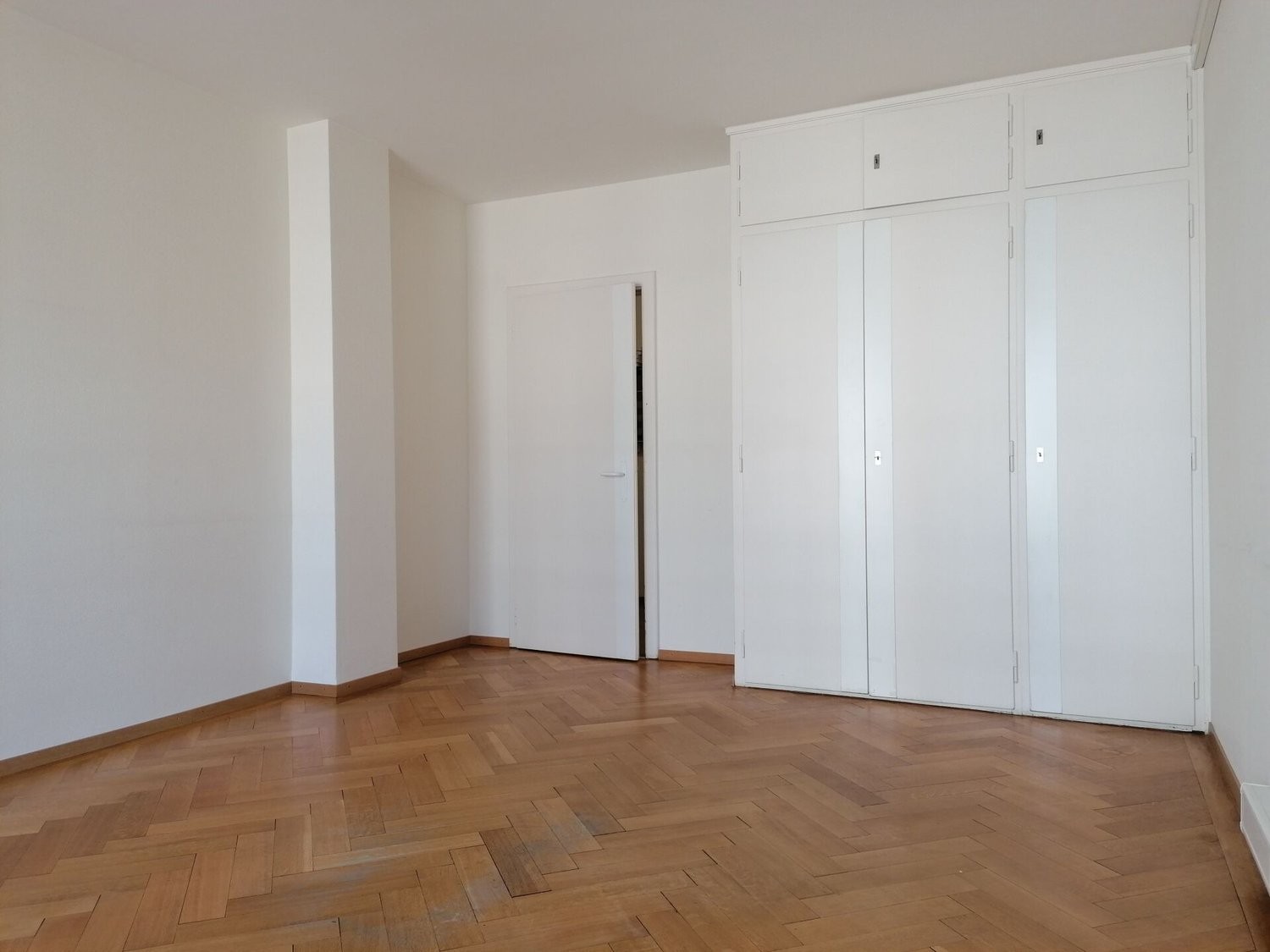 238m² office, photo 3 of 9