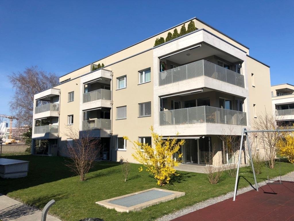 Underground slot","description":"Available immediately or by arrangement, we are renting one or more underground parking spaces at Ländernachstrasse 48 - 52 in Widnau."}, photo 1 of 2