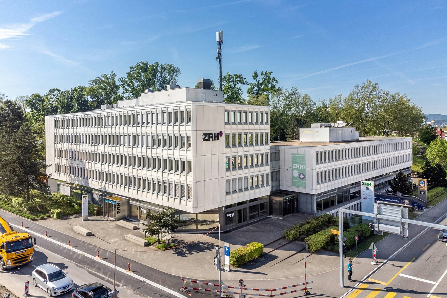 316m² office, photo 2 of 10