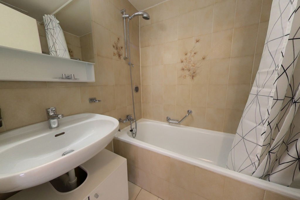 4 rooms apartment, photo 9 of 10
