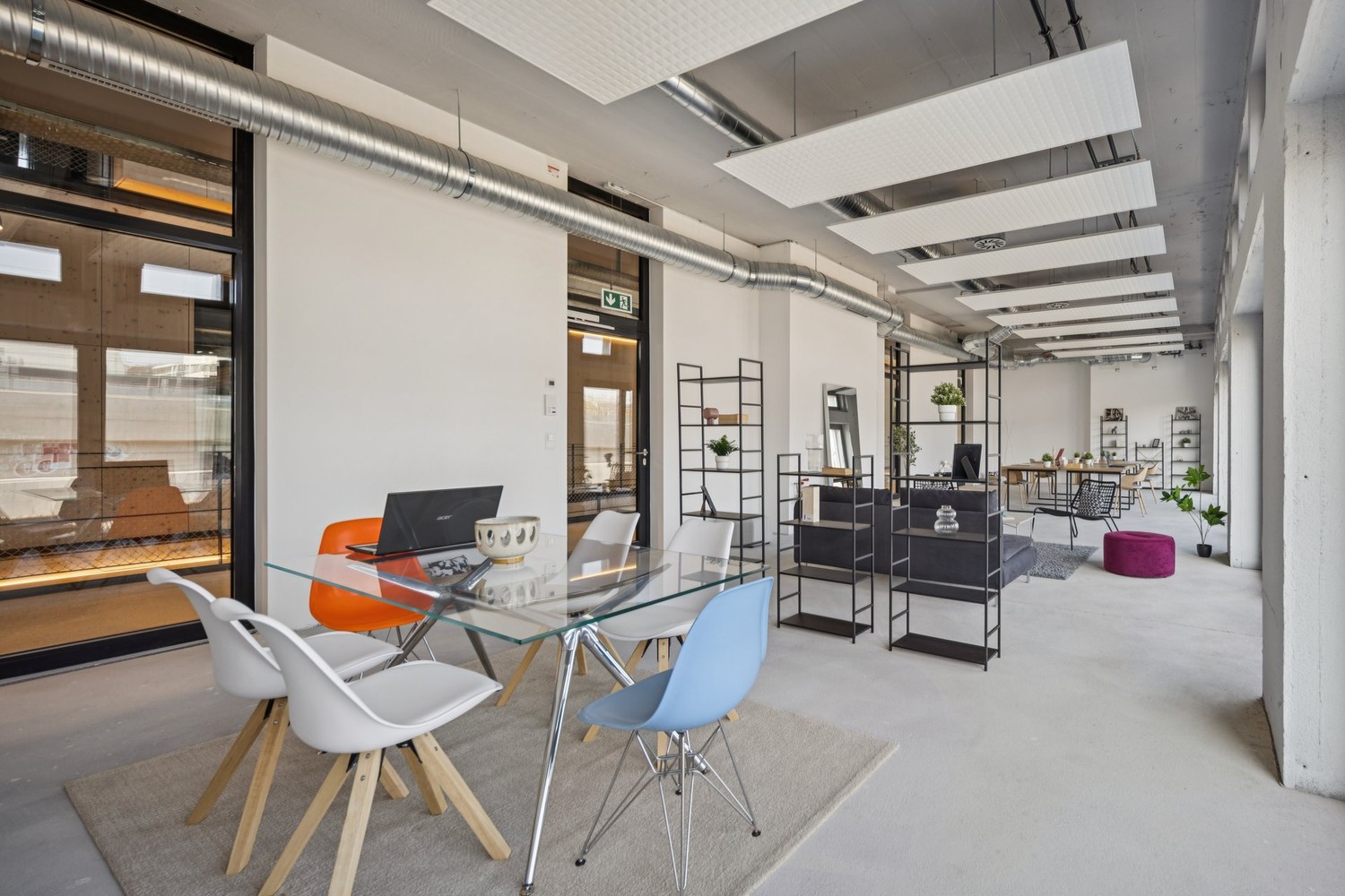 103m² shop, photo 6 of 8