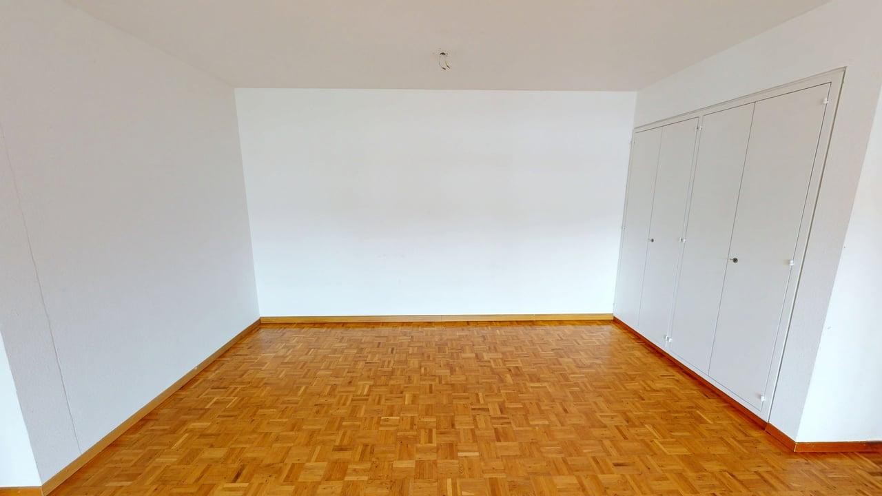 4 rooms apartment, photo 3 of 10