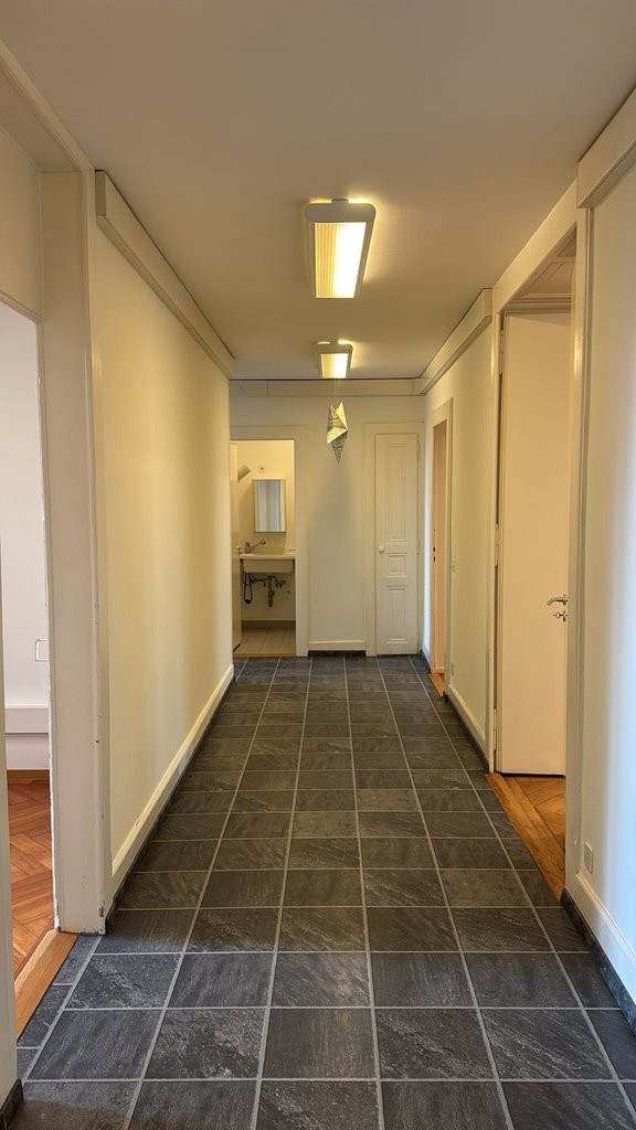 131m² office, photo 3 of 10