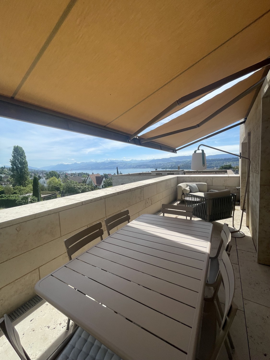 3.5-room apartment with lake view and 20 m² terrace in Meilen, photo 3 of 7