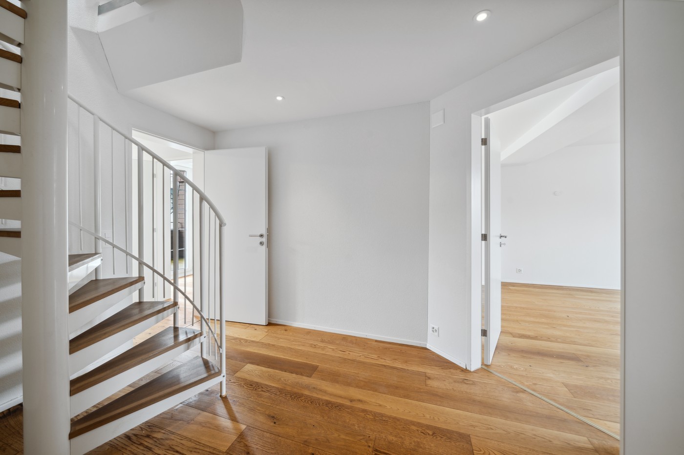 5 rooms duplex, photo 3 of 10