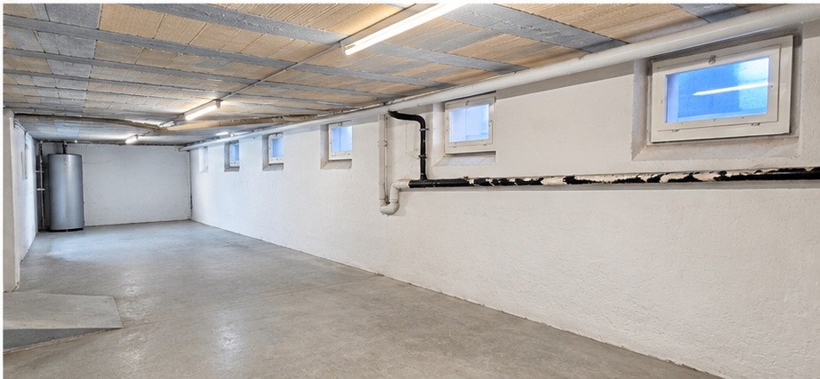 100m² commercial, photo 2 of 5