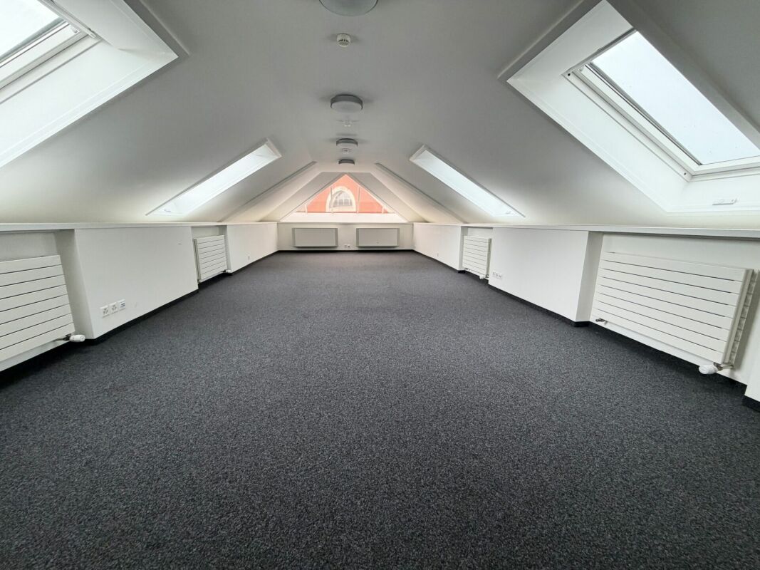 1306m² office, photo 9 of 10