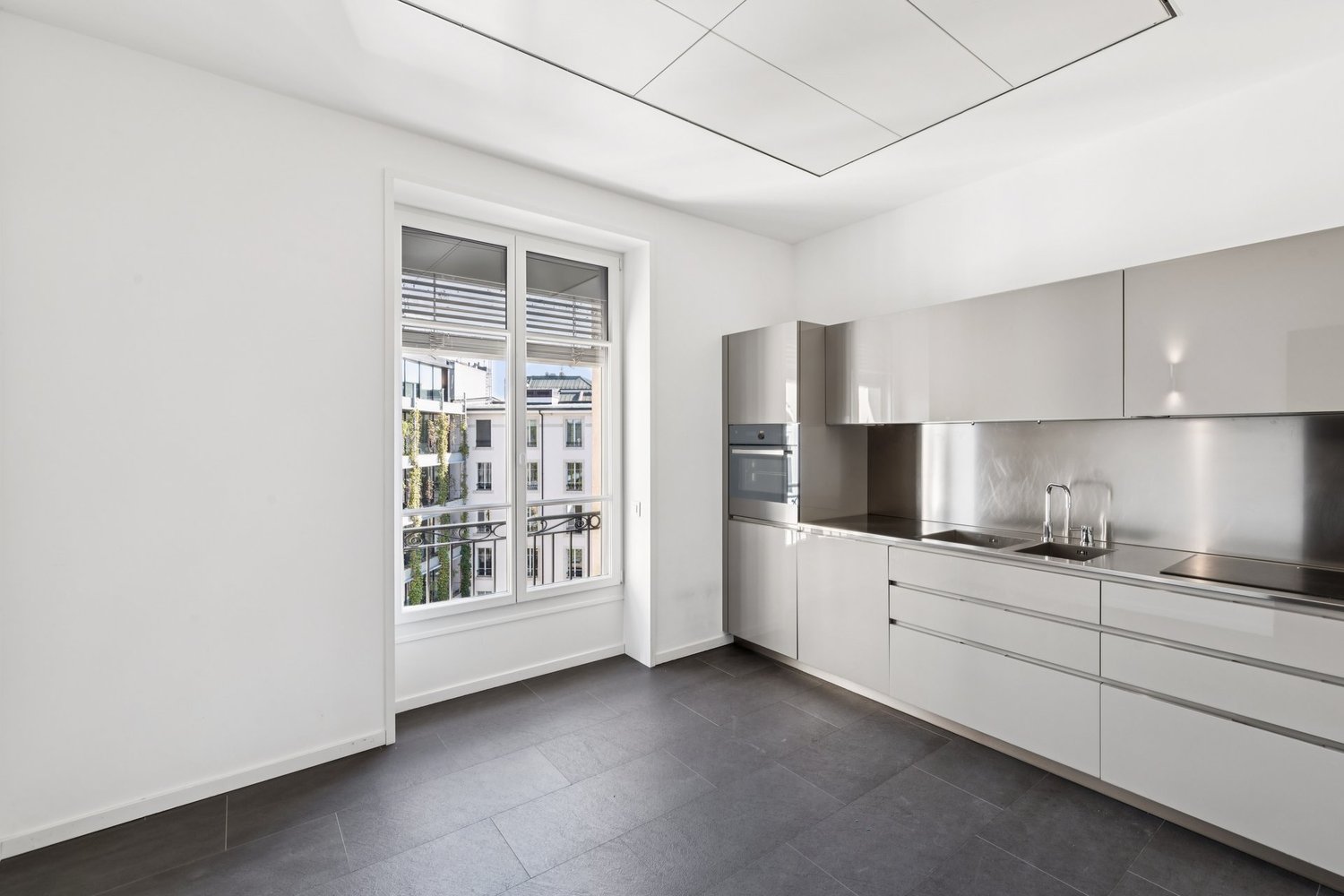337m² office, photo 8 of 9