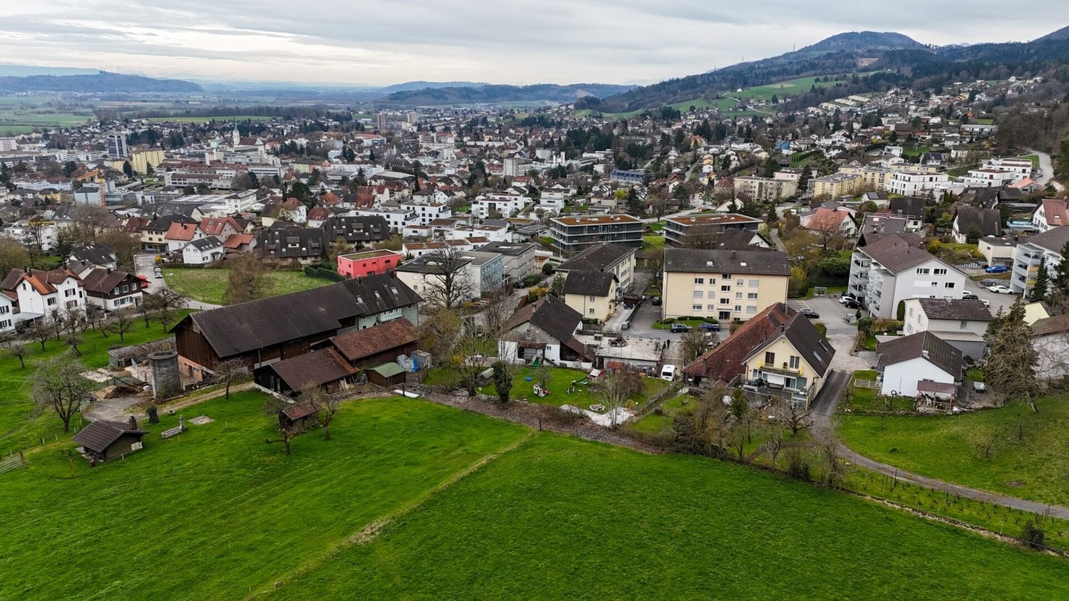 1725m² building land, photo 3 of 5